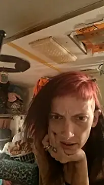 whitetrashdirtyslut online show from July 1, 4:24 am