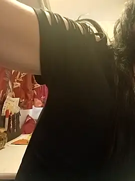 whitetrashdirtyslut online show from November 15, 10:58 pm