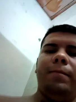 Snapshot of juanalge26 chatting on March 20, 6:42 pm juanalge26 online show from March 20, 6:42 pm