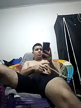 Snapshot of juanalge26 chatting on February 20, 6:54 pm juanalge26 online show from February 20, 6:54 pm