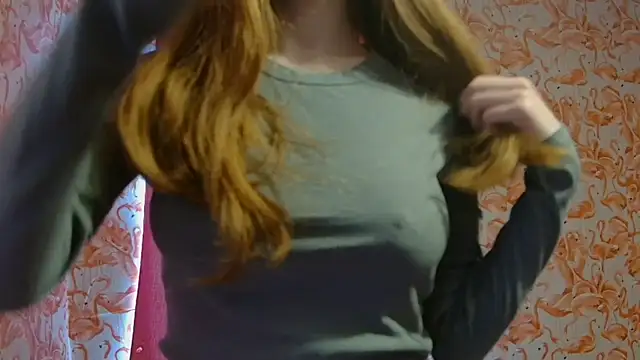 strawberrysmoothie online show from March 9, 7:05 pm