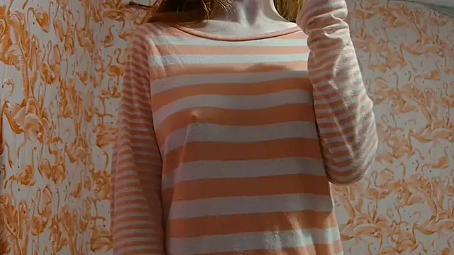 strawberrysmoothie online show from October 27, 8:32 pm