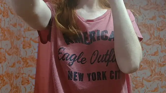 strawberrysmoothie online show from February 9, 10:21 pm