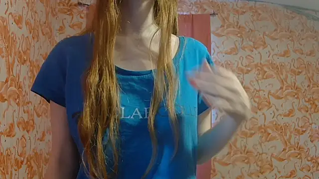 strawberrysmoothie online show from December 19, 9:06 pm