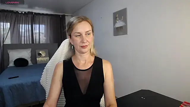 Snapshot of Vanessa_Nowak chatting on June 22, 1:08 pm Vanessa Nowak online show from June 22, 1:08 pm
