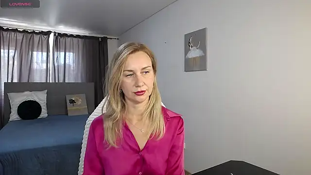 Snapshot of Vanessa_Nowak chatting on July 12, 6:58 am Vanessa Nowak online show from July 12, 6:58 am