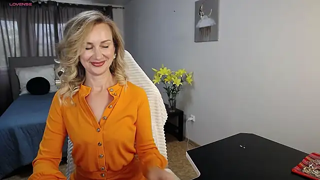 Snapshot of Vanessa_Nowak chatting on June 26, 2:01 pm Vanessa Nowak online show from June 26, 2:01 pm