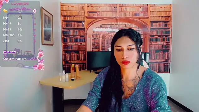 Snapshot of khiara_moretti chatting on March 1, 10:42 pm khiara moretti online show from March 1, 10:42 pm