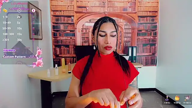 Snapshot of khiara_moretti chatting on March 10, 10:45 pm khiara moretti online show from March 10, 10:45 pm