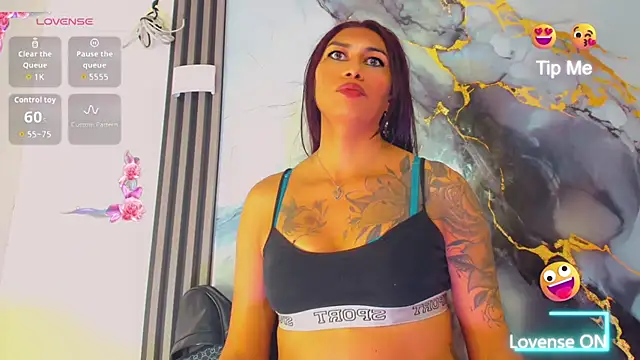 khiara moretti online show from March 18, 7:15 pm