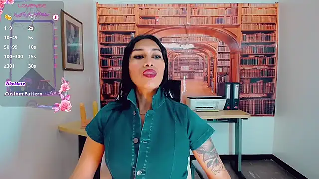 Snapshot of khiara_moretti chatting on February 27, 10:31 pm khiara moretti online show from February 27, 10:31 pm