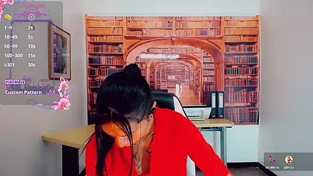 Snapshot of khiara_moretti chatting on February 21, 1:44 am khiara moretti online show from February 21, 1:44 am