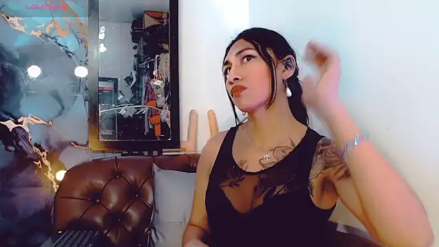 khiara moretti online show from November 6, 11:14 am