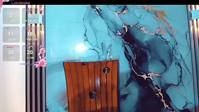 khiara moretti online show from December 22, 9:59 pm