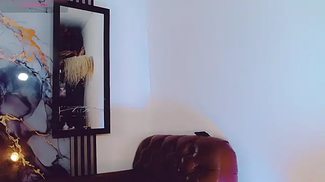 khiara moretti online show from November 10, 11:15 am