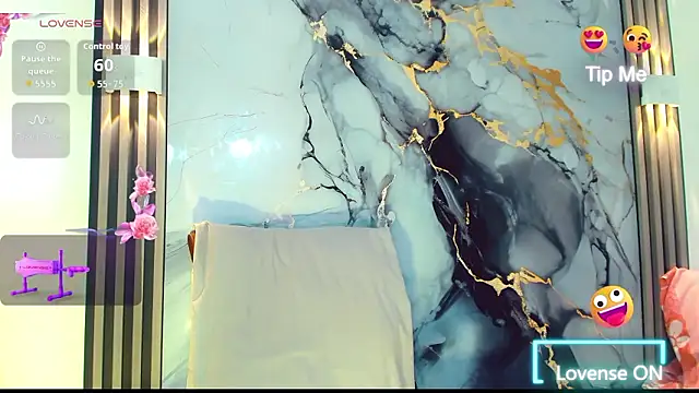 khiara moretti online show from January 15, 11:24 am