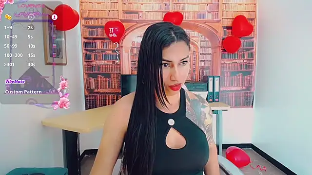 Snapshot of khiara_moretti chatting on February 17, 10:49 pm khiara moretti online show from February 17, 10:49 pm