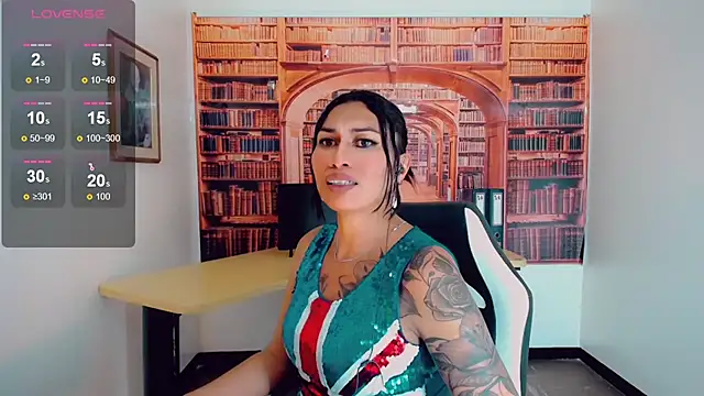 Snapshot of khiara_moretti chatting on March 9, 1:35 am khiara moretti online show from March 9, 1:35 am