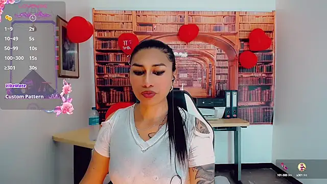 Snapshot of khiara_moretti chatting on February 18, 10:36 pm khiara moretti online show from February 18, 10:36 pm