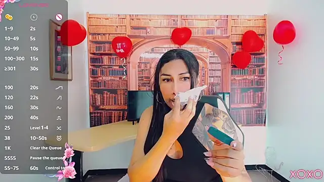 Snapshot of khiara_moretti chatting on February 17, 7:44 pm khiara moretti online show from February 17, 7:44 pm