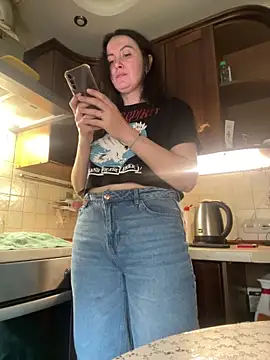 space stacy online show from April 4, 10:33 am