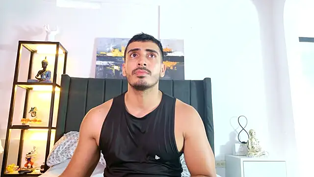 Snapshot of muscle_ares chatting on May 5, 10:13 pm muscle ares online show from May 5, 10:13 pm