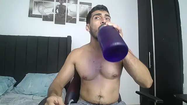 Snapshot of muscle_ares chatting on February 21, 5:42 pm muscle ares online show from February 21, 5:42 pm