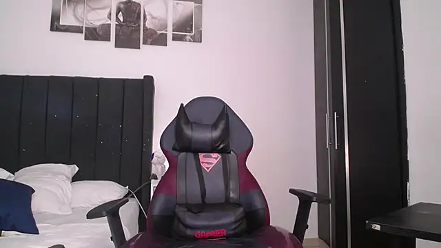 Snapshot of muscle_ares chatting on January 31, 3:11 pm muscle ares online show from January 31, 3:11 pm