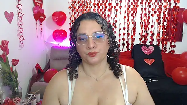 Aleja Gonzales online show from February 14, 7:36 pm