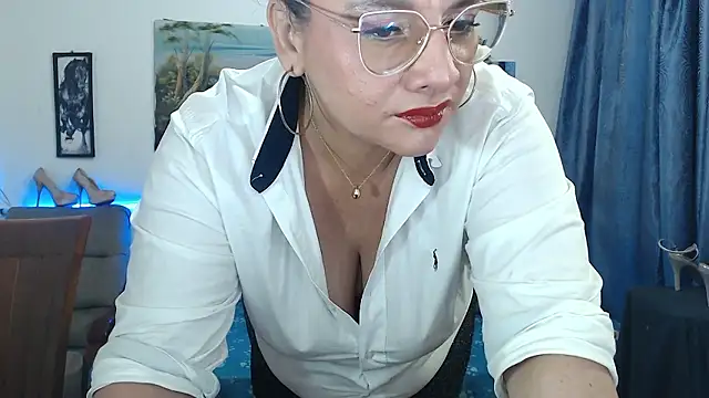 Aleja Gonzales online show from January 10, 12:00 pm