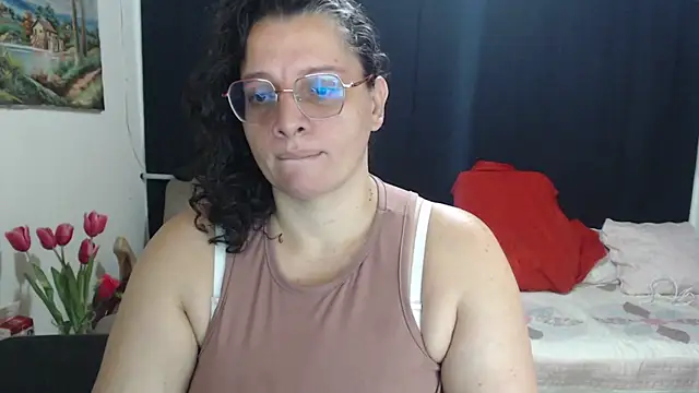 Aleja Gonzales online show from April 9, 2:35 am