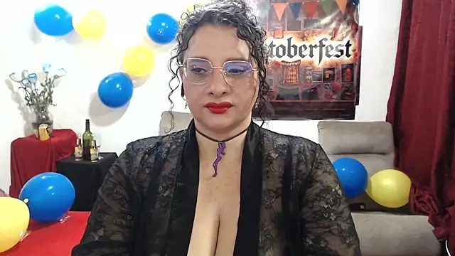 Aleja Gonzales online show from October 2, 8:56 pm