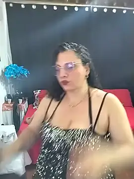 Snapshot of Aleja_Gonzales chatting on July 18, 10:51 pm Aleja Gonzales online show from July 18, 10:51 pm