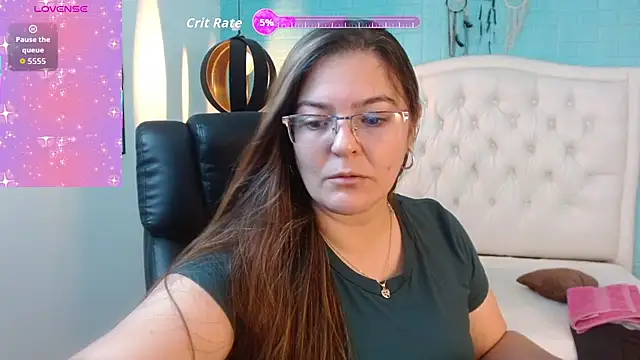 Snapshot of MsJossie chatting on October 3, 3:30 am MsJossie online show from October 3, 3:30 am