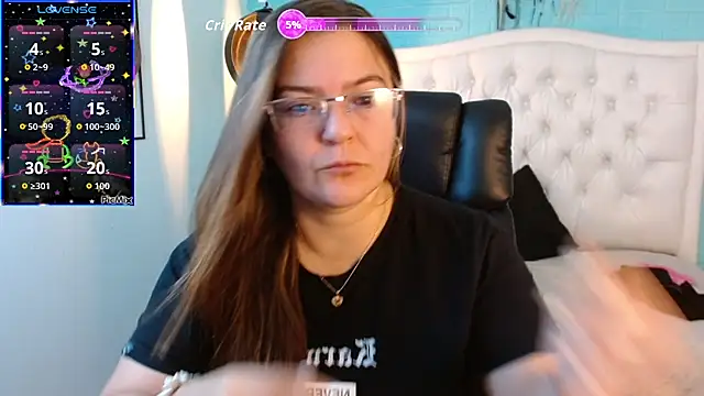 Snapshot of MsJossie chatting on October 10, 4:02 am MsJossie online show from October 10, 4:02 am