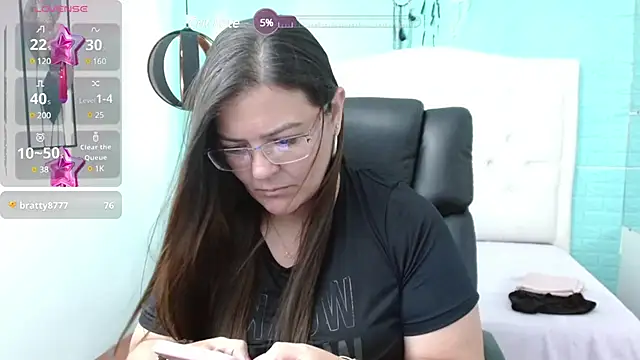 Snapshot of MsJossie chatting on February 5, 2:40 am MsJossie online show from February 5, 2:40 am