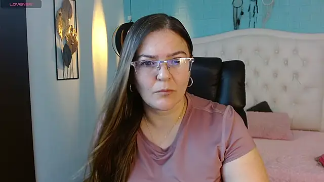 MsJossie online show from January 7, 3:22 am