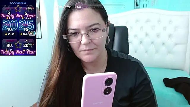 Snapshot of MsJossie chatting on January 10, 3:50 am MsJossie online show from January 10, 3:50 am
