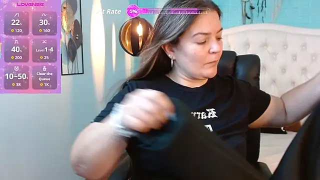Snapshot of MsJossie chatting on October 1, 3:55 am MsJossie online show from October 1, 3:55 am