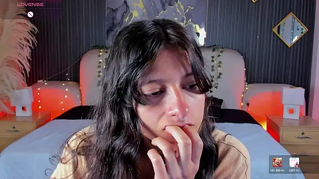 Agathaargent  online show from February 8, 11:52 am