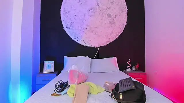 Agathaargent  online show from March 17, 9:24 pm