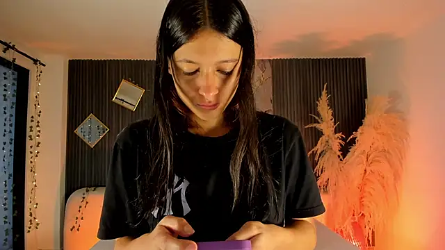 Agathaargent  online show from January 8, 11:16 am