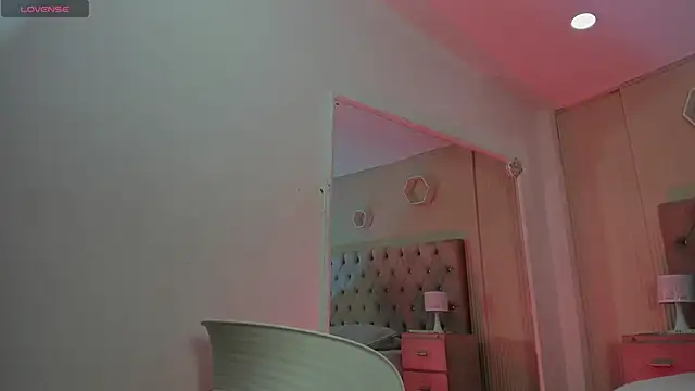 Agathaargent  online show from November 26, 4:23 am