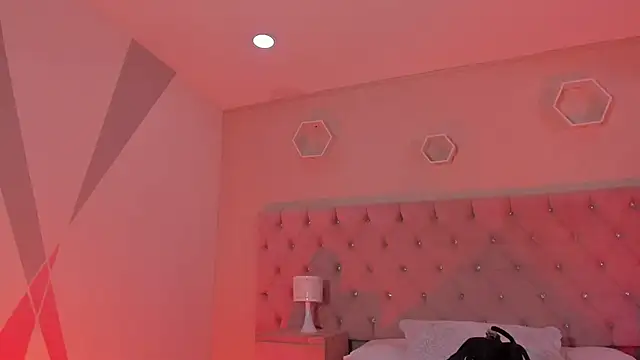 Agathaargent  online show from December 22, 7:52 am