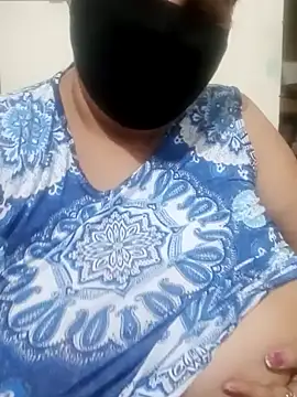 Snapshot of Shoni__ chatting on December 2, 5:21 pm Shoni online show from December 2, 5:21 pm