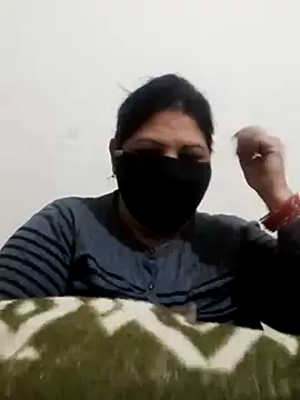 Snapshot of Shoni__ chatting on December 8, 1:08 am Shoni online show from December 8, 1:08 am