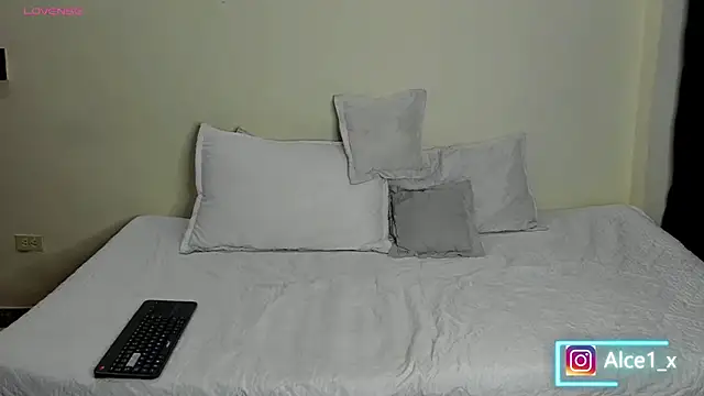 Alice fox  - online show from January 15, 9:23 am