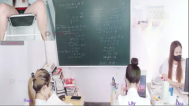 Snapshot of _Math_ chatting on June 9, 1:50 am Math online show from June 9, 1:50 am