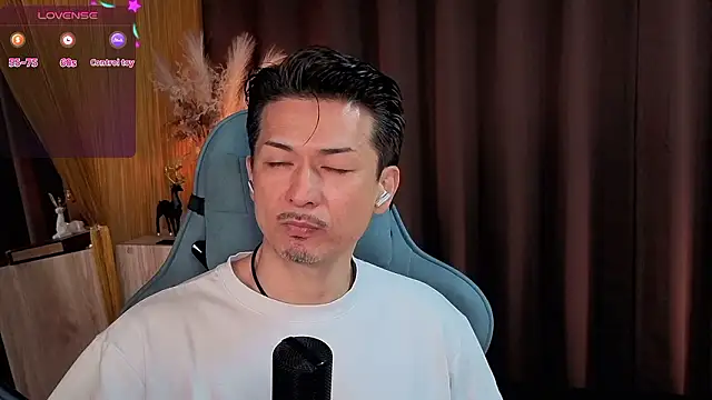 HARU-outdoor-x online show from October 25, 2:17 pm