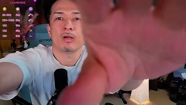 HARU-outdoor-x online show from December 15, 2:12 pm